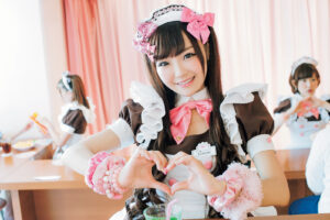 maid cafe hd 300x200 - Japoneses Gostam de Anime? | Anime é Realmente Popular no Japão?